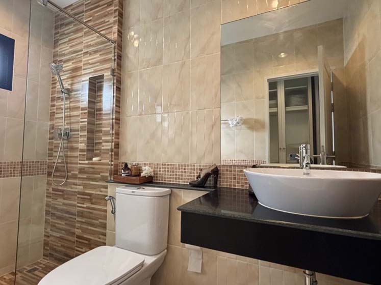 House with Shared Pool in Bangnatrad 
